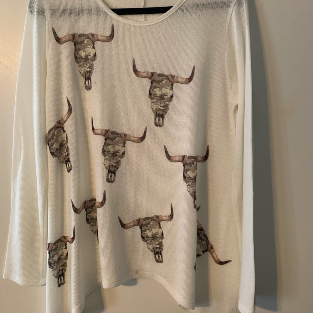 Bull skull shirt
